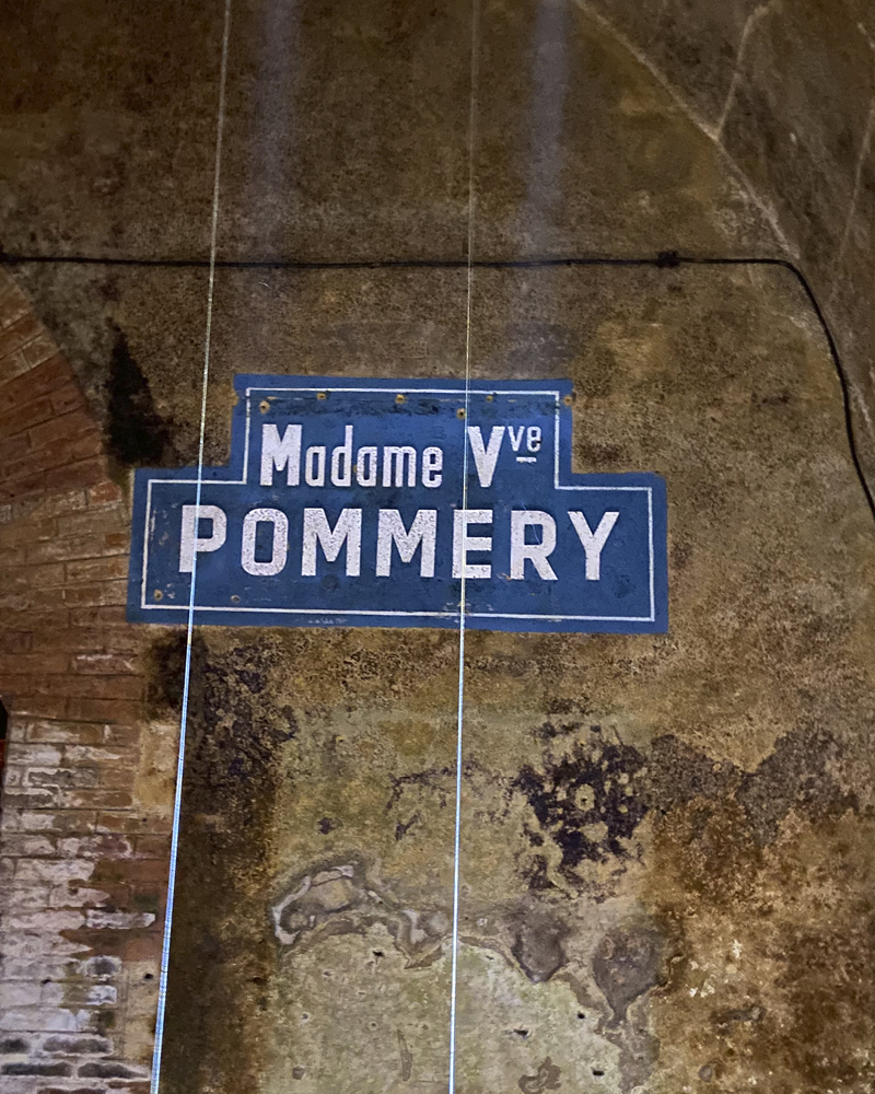 genussmensch_web_storybilder_sparkling-bootle_pommery