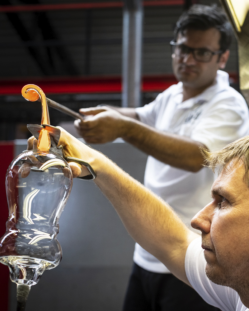 genussmensch_web_storybilder_sparkling-bootle_riedel2