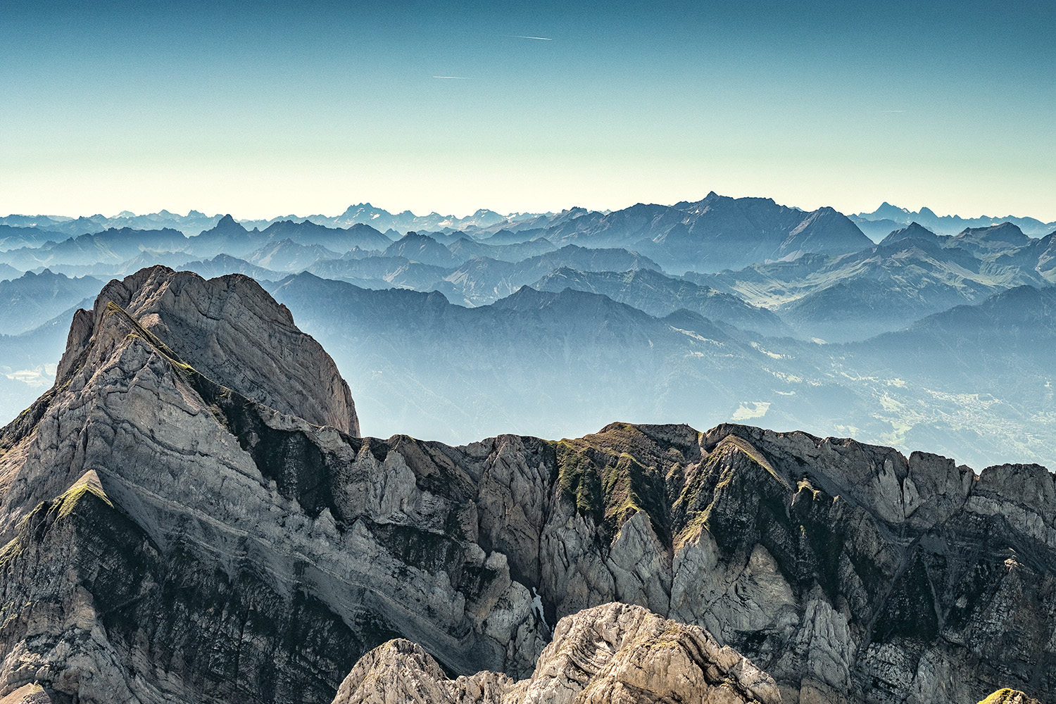 mountain-view-from-mount-saentis-switzerland-sw-2021-08-26-16-31-37-utc_small